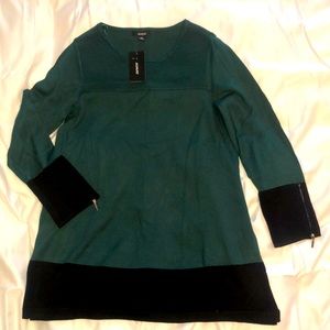 NEW Tunic Sweater Zippered Cuffs